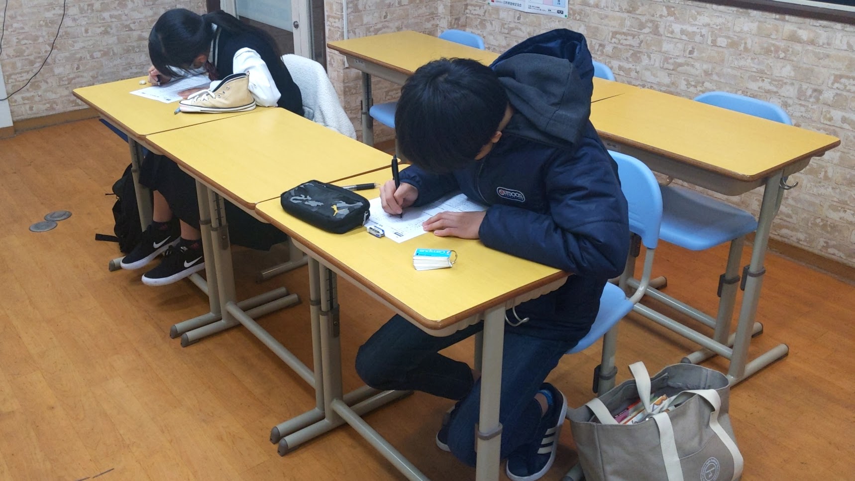 2月8日→中1国語・中1英語